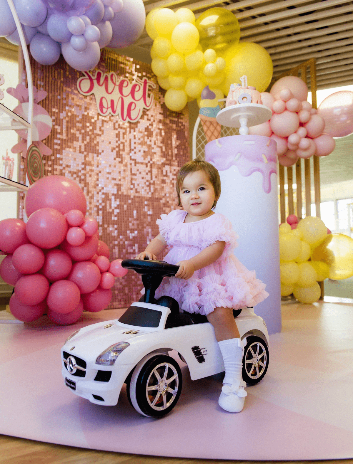 оформление декораций, организация детского дня рождения, фотозона